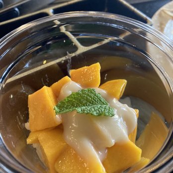 Boon Dee Moo Ka Ta - Mango sticky rice - Thai Near Me - Flushing, New York