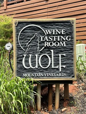 Wolf Mountain Vineyards by null