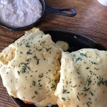 Two Cracked Eggs Cafe - Eggs Benedict with accompanying grits - Breakfast & Brunch Near Me - Savannah, Georgia