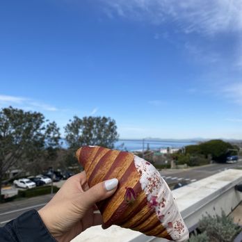 Paris En Rose - Raspberry Rose Croissant - Cafes Near Me - Del Mar, California Paris En Rose - Raspberry Rose Croissant - Cafes Near Me - Del Mar, California