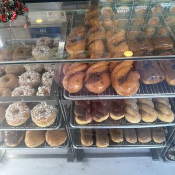 B & B Donuts - Donuts Near Me - Fullerton, California