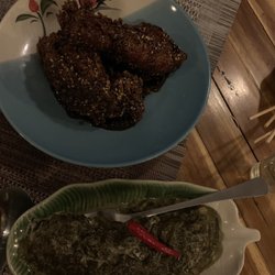 Tambok's El Nido - Fried chicken and laing