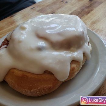 Bluegrass Grill - That roll - Southern Near Me - Chattanooga, Tennessee