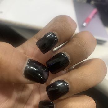 Leza Nail Spa - Nail Salons Near Me - DeKalb, Illinois