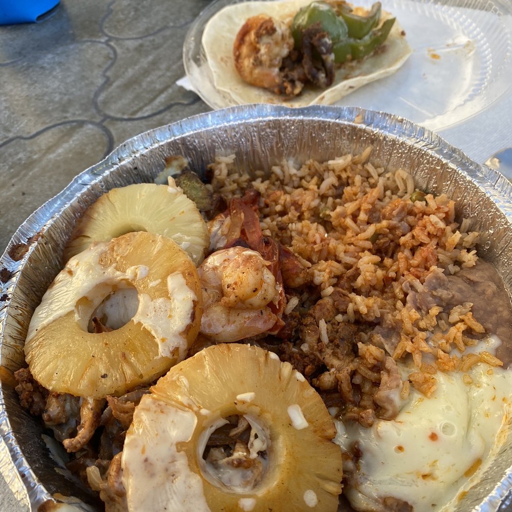 El Huapango Mexican Restaurant - Alambre Specialty (had to dig in before the picture) - Mexican Near Me - Grimes, Iowa