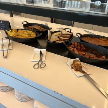 Maple Leaf Lounge - Airport Lounges Near Me - Millbrae, California Maple Leaf Lounge - Airport Lounges Near Me - Millbrae, California