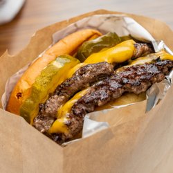 Tropical Smokehouse - Old Fashioned Cheeseburger