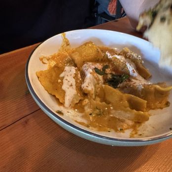 Grann Restaurant - Butter Chicken - Cajun/Creole Near Me - Tacoma, Washington