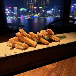Crispy prawn and scallop roll Crispy prawn and scallop roll