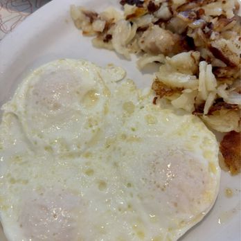 Lola's Diner - Eggs - Diners Near Me - Park Ridge, Illinois