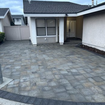 Saddleback Pavers - Front yard after the rain. - Masonry/Concrete Near Me