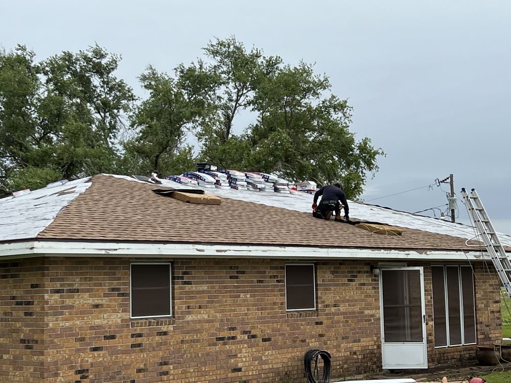 Slide of No Limit Roofing