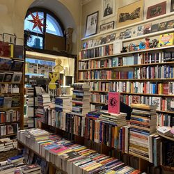 Shakespeare & Company - From the inside