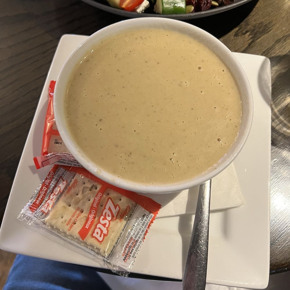4 MILE BREWING - The celery soup of the day was great - Sports Bars Near Me - Victoria, British Columbia