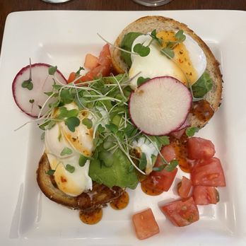Cherie Inn - Avocado Benedict - Breakfast & Brunch Near Me - Grand Rapids, Michigan Cherie Inn - Avocado Benedict - Breakfast & Brunch Near Me - Grand Rapids, Michigan