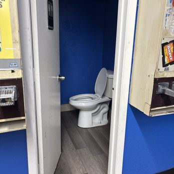 Quik Wash Laundromat - Clean stocked RR. No changing table - Laundromat Near Me - Joshua, Texas Quik Wash Laundromat - Clean stocked RR. No changing table - Laundromat Near Me - Joshua, Texas