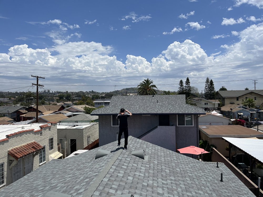 Slide of B&I Roofing