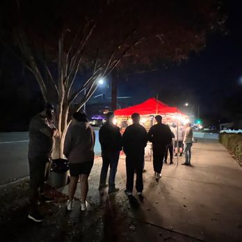 Tacos Lionydas - Long line, fast service! - Tacos Near Me - Long Beach, California Tacos Lionydas - Long line, fast service! - Tacos Near Me - Long Beach, California