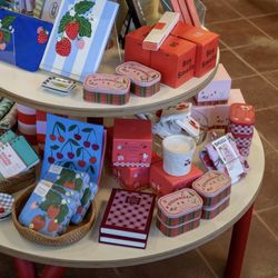 DeeLux - We have the cutest gift shop for any person and any occasion!
