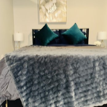 Pro Clean - Airbnb turnover- bedroom details - Home Cleaning Near Me Pro Clean - Airbnb turnover- bedroom details - Home Cleaning Near Me