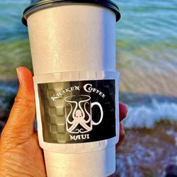 Kamaole I Park - Having my morning coffee @ Da Beach