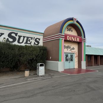 Peggy Sue's 50's Diner - Pizza Near Me - Yermo, California Peggy Sue's 50's Diner - Pizza Near Me - Yermo, California