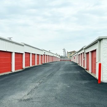 Public Storage - Self Storage Near Me - Schiller Park, Illinois