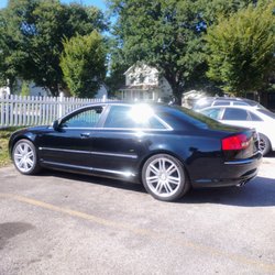 Warren Street Garage - 2007 Audi S8 V10