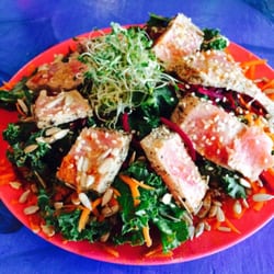 Cafe Organic - Kale salad w/ ahi tuna