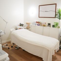 Bravo Salon - Facial room