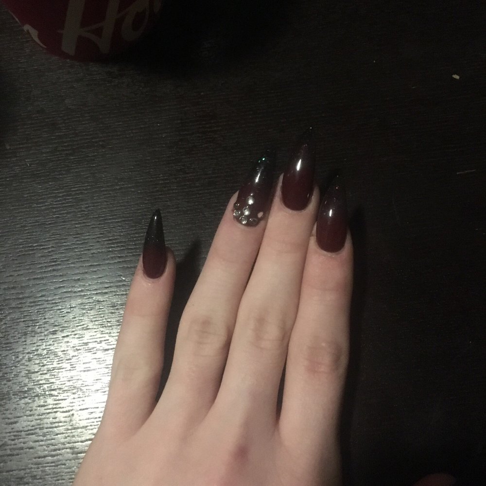 Black and red ombré nails with Black Diamond (black with sparkles in it) and Red Sangria(a deep matte red tone) acrylic powders. Black and red ombré nails with Black Diamond (black with sparkles in it) and Red Sangria(a deep matte red tone) acrylic powders.