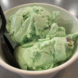 Pound Hill Creamery & Cafe - Pistachio nut ice cream