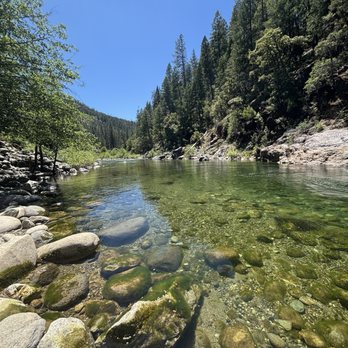 River Rest Resort - Campgrounds Near Me - Washington, California