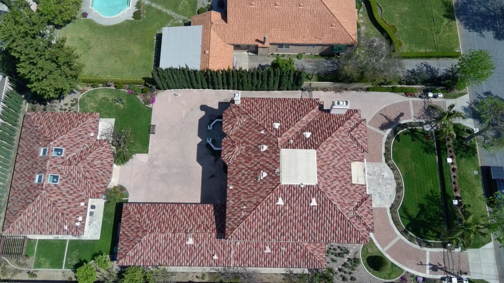 Slide of Confirmed Roofing Experts