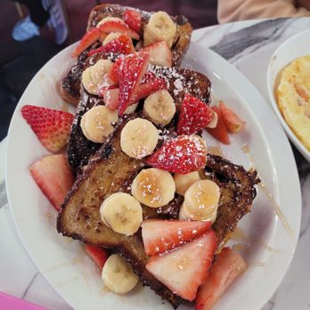 LE COCO - French toast - Desserts Near Me - Downey, California LE COCO - French toast - Desserts Near Me - Downey, California