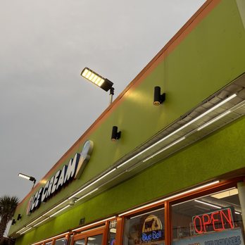 Mitchells Ice Cream - Outside - Ice Cream & Frozen Yogurt Near Me - Surfside Beach, South Carolina Mitchells Ice Cream - Outside - Ice Cream & Frozen Yogurt Near Me - Surfside Beach, South Carolina
