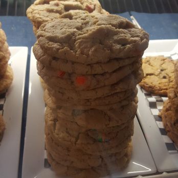 Midnight Cookie - M&Ms - Desserts Near Me - Everett, Washington