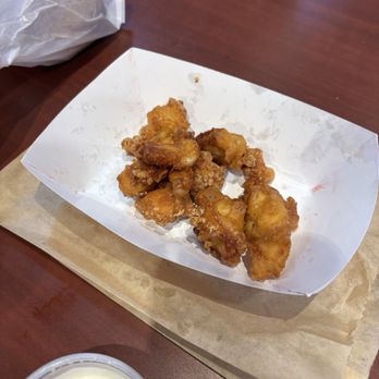 Reading Terminal Market - GF Chicken nuggets - Food Court Near Me - Philadelphia, Pennsylvania Reading Terminal Market - GF Chicken nuggets - Food Court Near Me - Philadelphia, Pennsylvania