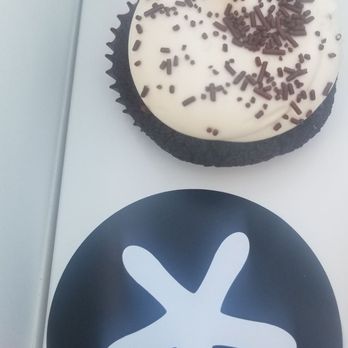 Georgetown Cupcake - Delicious cupcakes like the oh so good chocolate and vanilla! - Cupcakes Near Me - Washington, DC, District of Columbia Georgetown Cupcake - Delicious cupcakes like the oh so good chocolate and vanilla! - Cupcakes Near Me - Washington, DC, District of Columbia