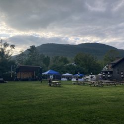 Griffin House - Stage, mountain backdrop