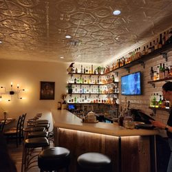 Hominy Southern Kitchen - Bar area