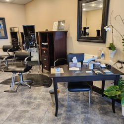 Dundarave Barber Shop