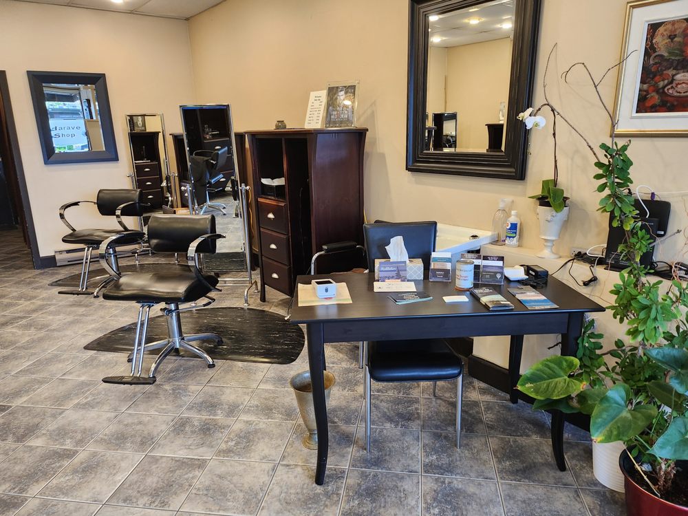 Dundarave Barber Shop Logo