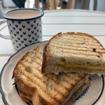 Dream Vista - Grilled cheese & pesto panini and chai latte - Cafes Near Me - Jersey City, New Jersey