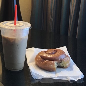 Kenny's Donuts - Large vanilla iced coffee and cinnamon roll donut - Donuts Near Me - San Pedro, California