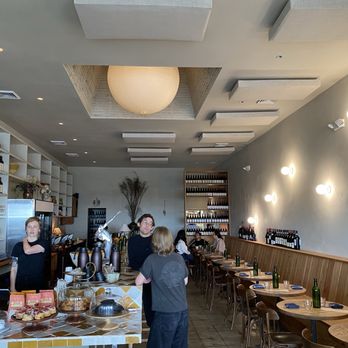 Bar Betsy - Bars Near Me - Altadena, California