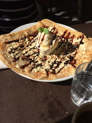 Crêperie & Logi by null