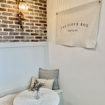 The Flour Box - Entry/lobby area - Bakeries Near Me - Seattle, Washington