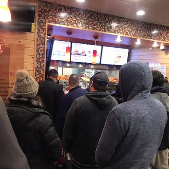 Popeyes Louisiana Kitchen - Delivery drivers wait in line for no reason. - Fast Food Near Me - Buffalo, New York Popeyes Louisiana Kitchen - Delivery drivers wait in line for no reason. - Fast Food Near Me - Buffalo, New York