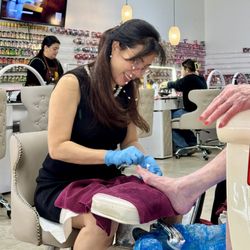 Demure Head Spa